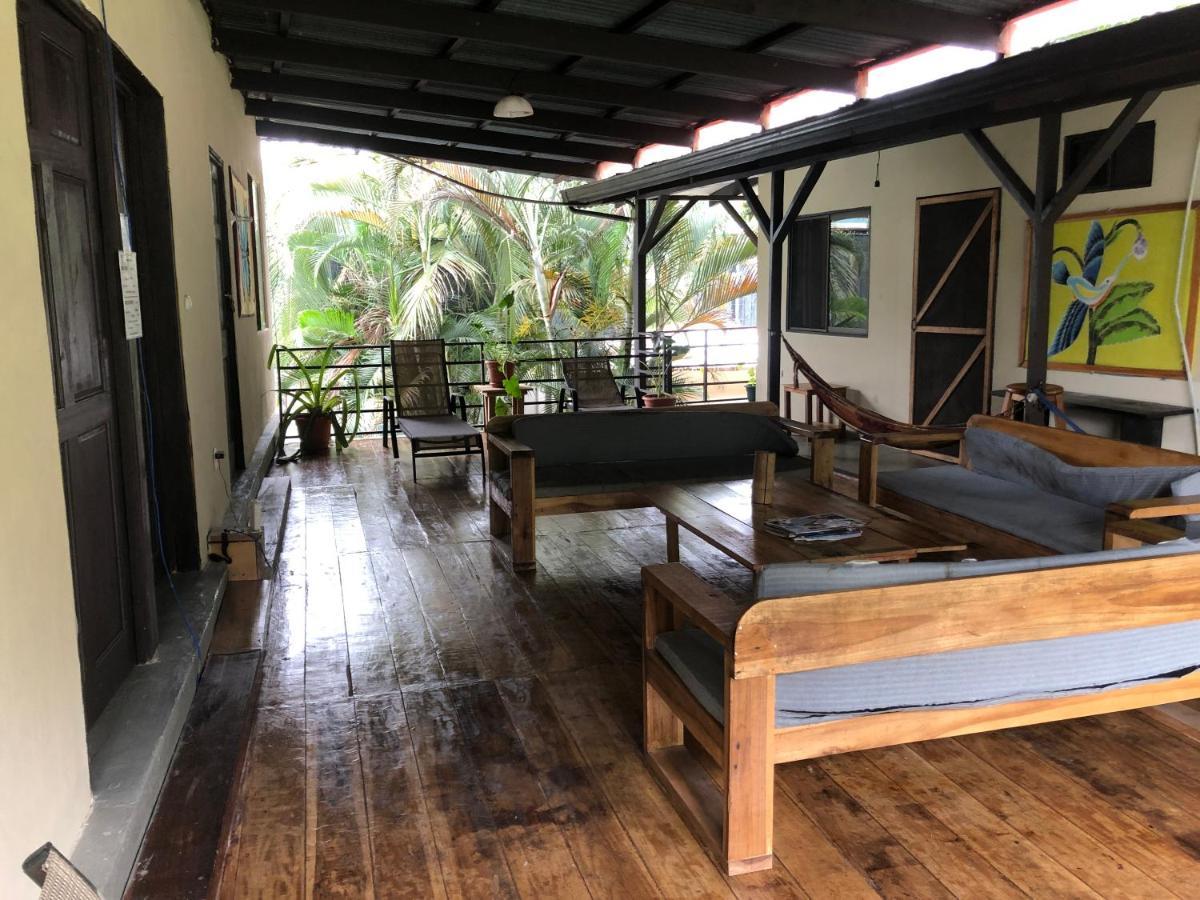 Be My Guest Cabinas Puerto Viejo de Talamanca Eksteriør billede